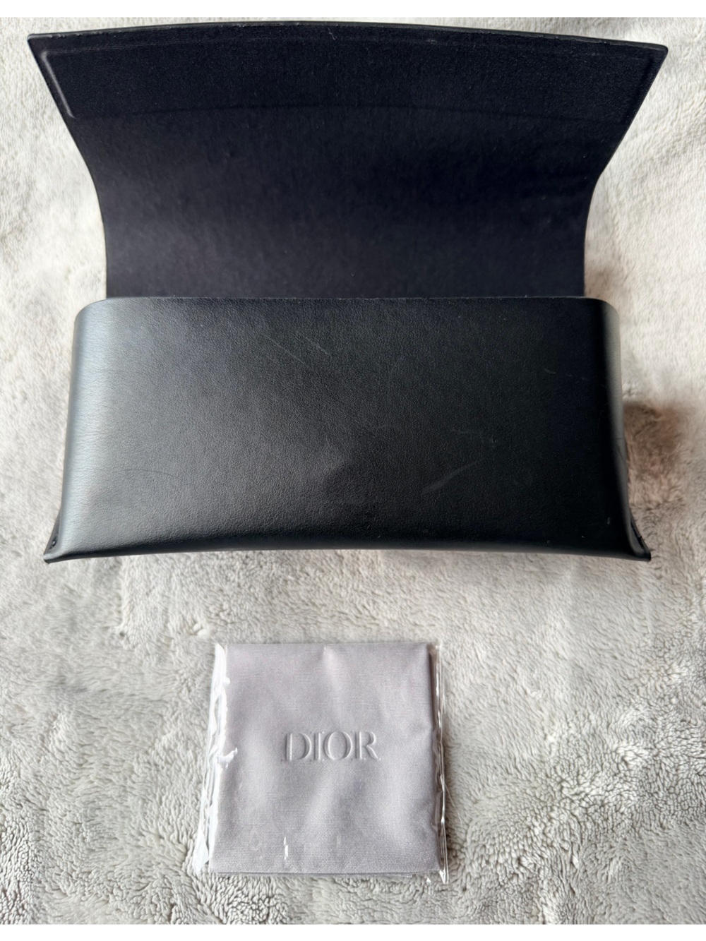 Dior Black Leather Fold-Over Sunglass Case - Picture 3 of 4